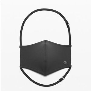 NIB Lululemon Face Mask Graphite Grey